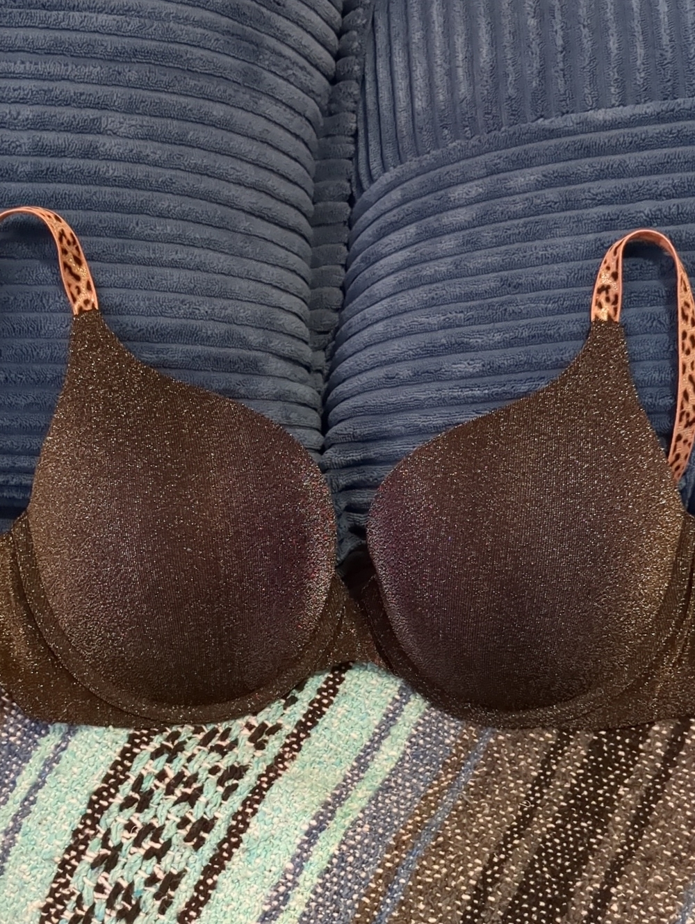 Victoria's Secret Sparkle T-Shirt Bra - Black with Pink Leopard Straps